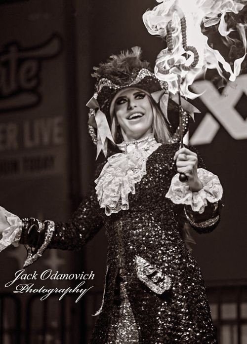 Lauren Lotus Pirate Show (4)
